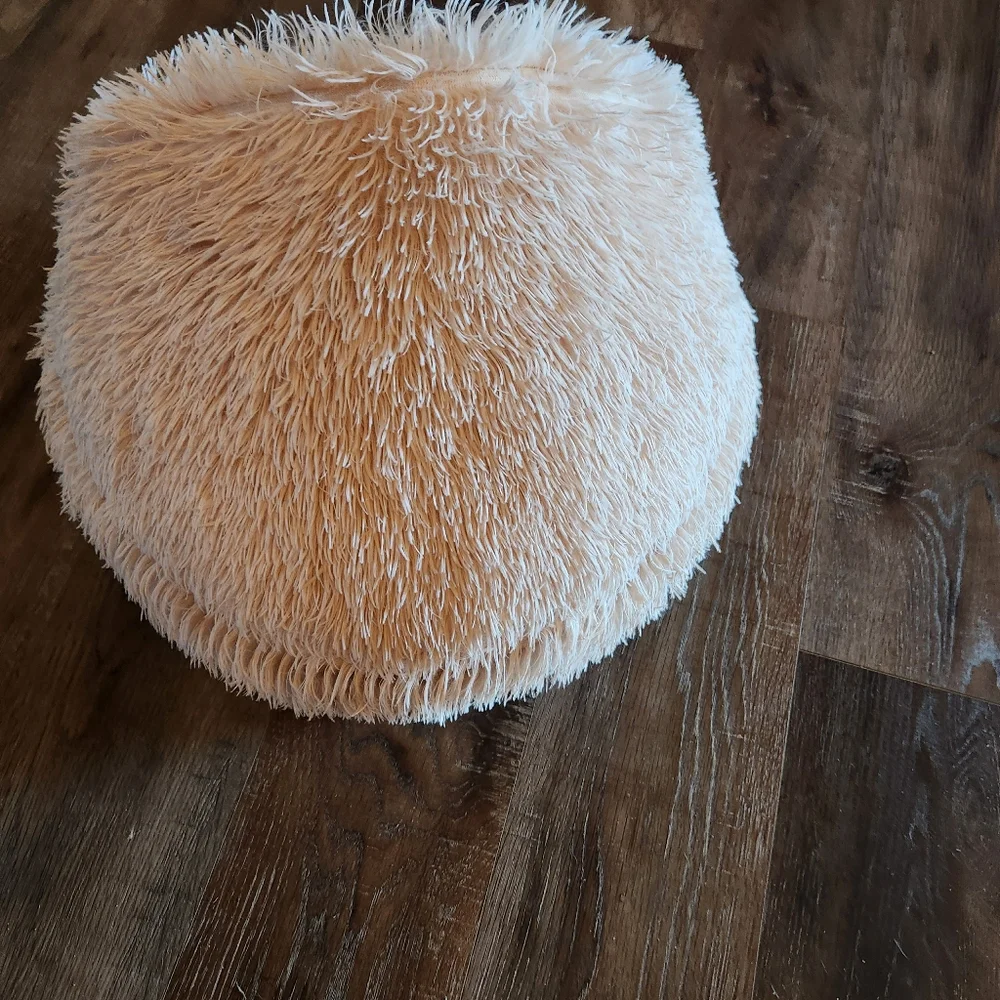 Fuzzy Hide-away Comfy Pet Cat Bed